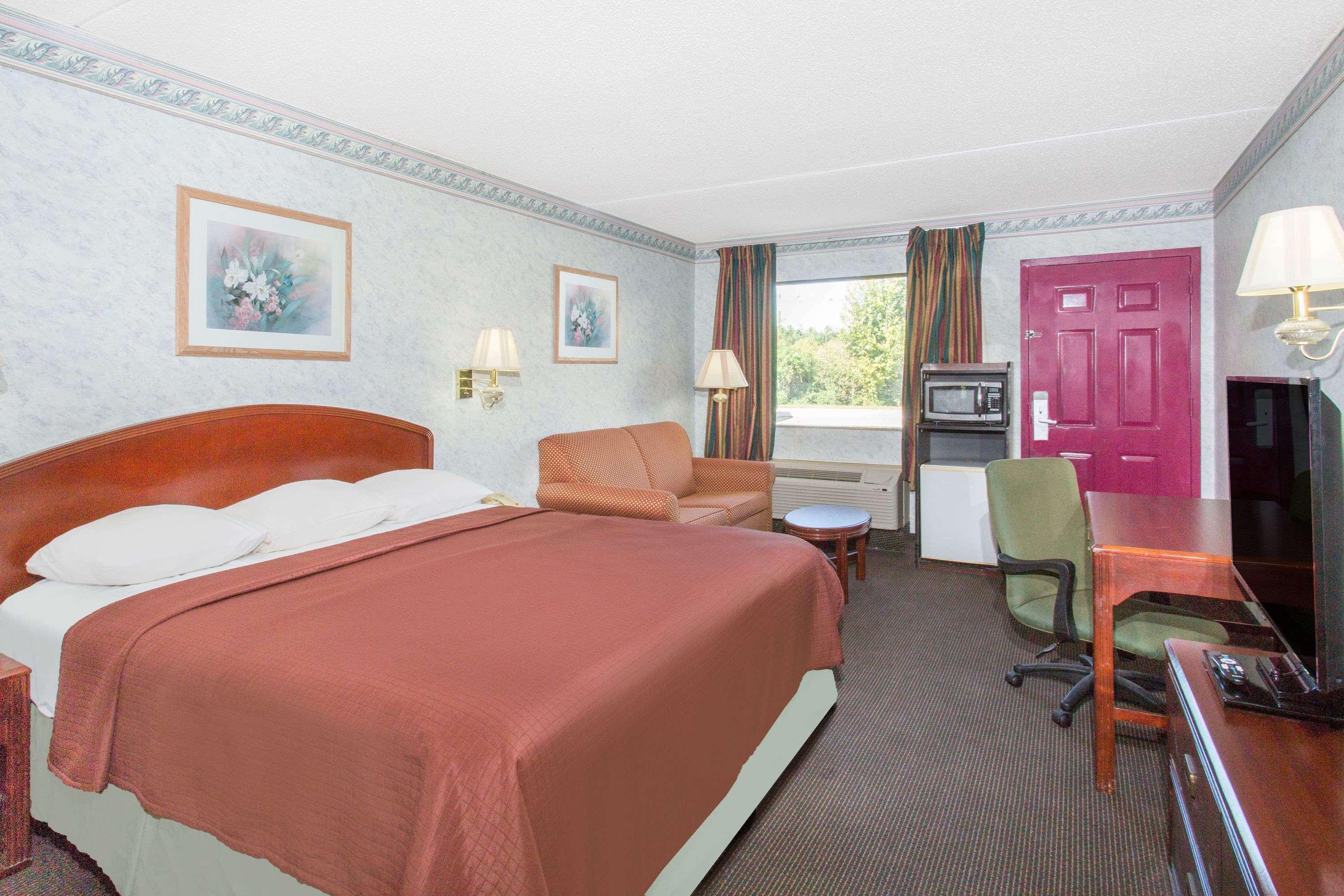 Days Inn & Suites By Wyndham Бентонвіль Екстер'єр фото