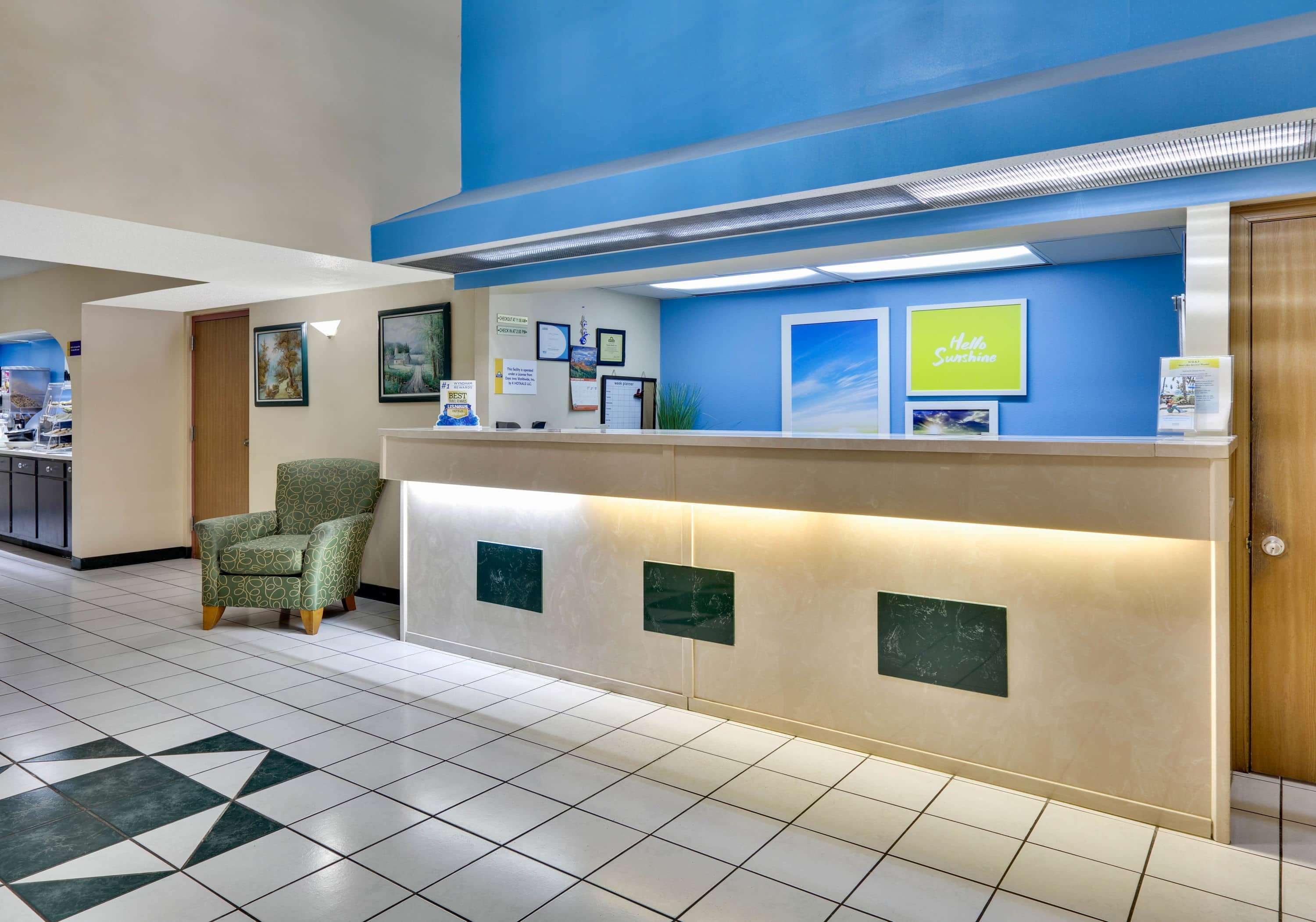 Days Inn & Suites By Wyndham Бентонвіль Екстер'єр фото